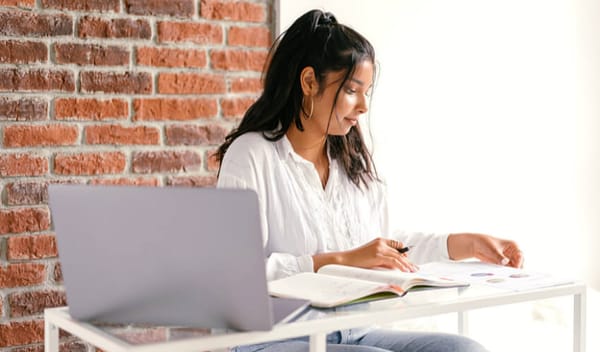 E-syllabi: de esboços em papel a guias de curso em PDF