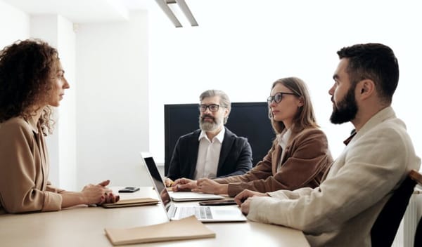 PDFs vs. Outros Formatos: A Plataforma Certa para Materiais de Tradução