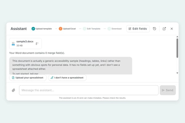 El asistente de MailMergic justo después de subir un archivo de Word, con el archivo .docx, su primera lectura del documento y botones para subir una hoja de cálculo o seguir sin ella